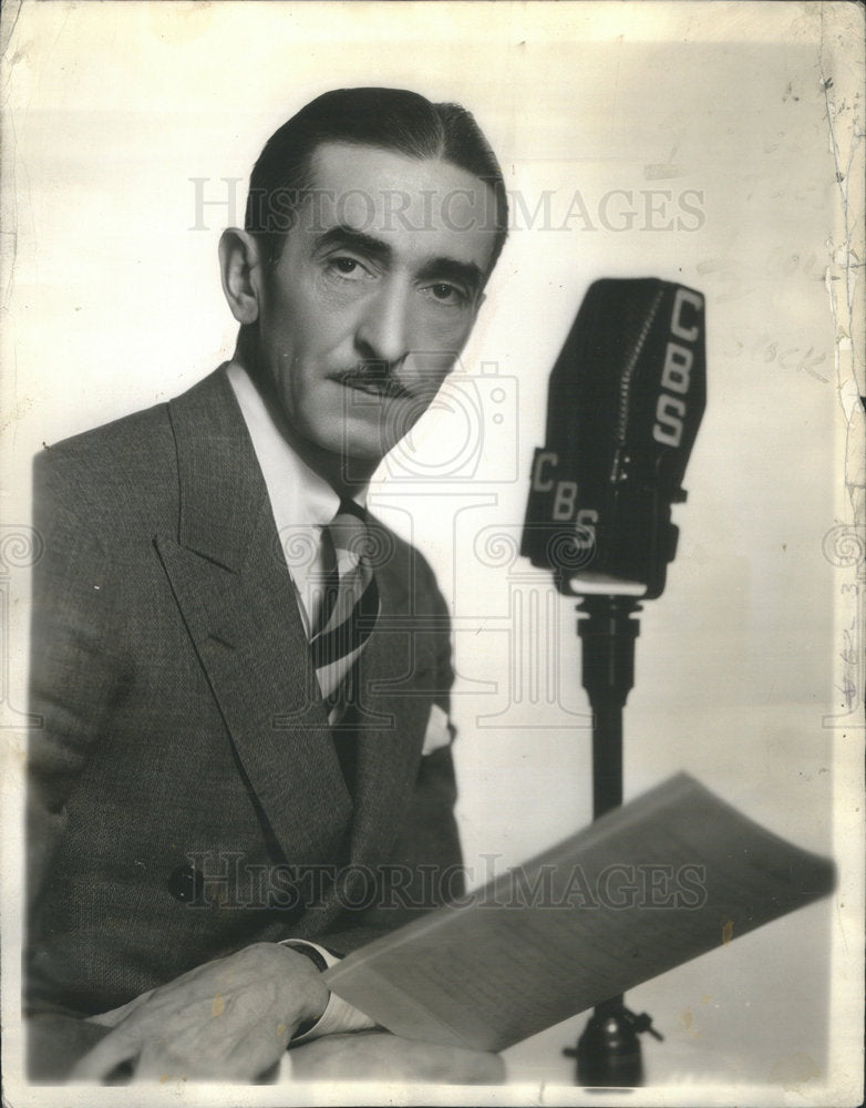 1935 Press Photo Osgood Perkins on the &quot;Flying Red Horse Tavern&quot; broadcast. - Historic Images