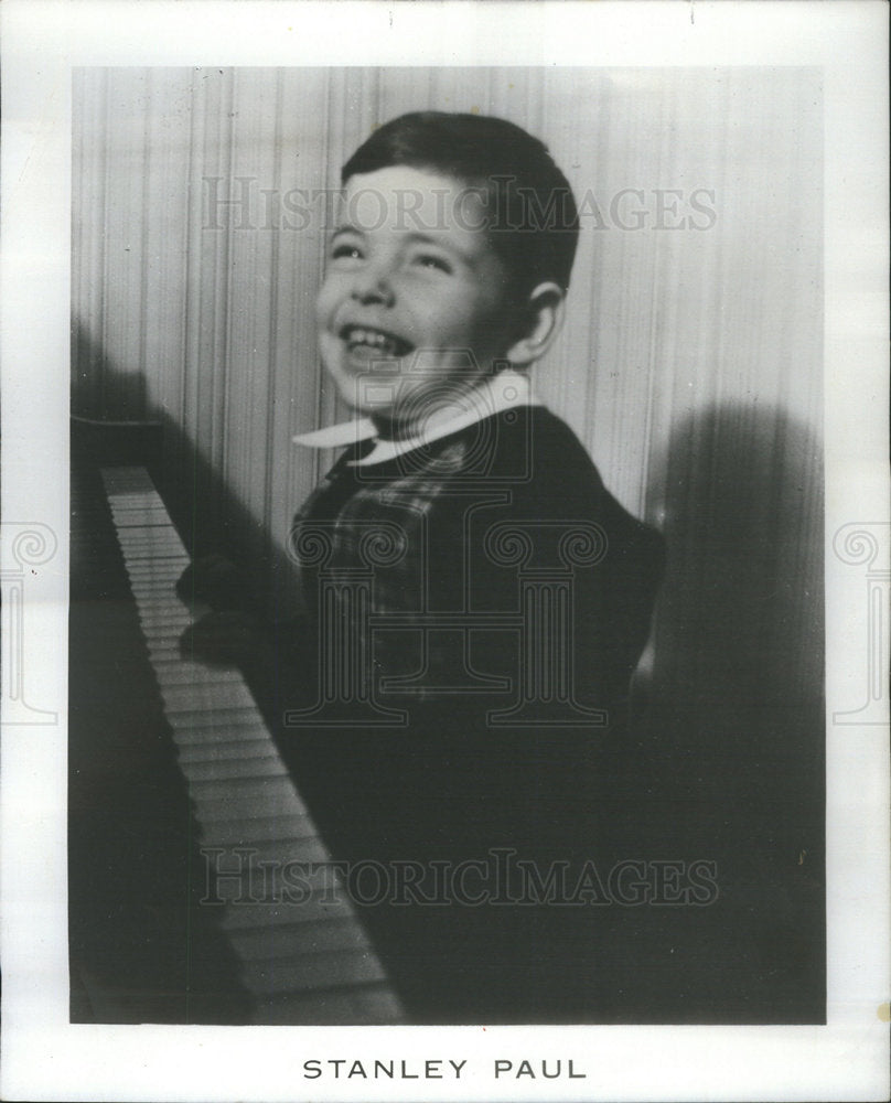 1982 Press Photo STANLEY PAUL 5 YEAR OLD AMERICAN GUITARIST - Historic Images