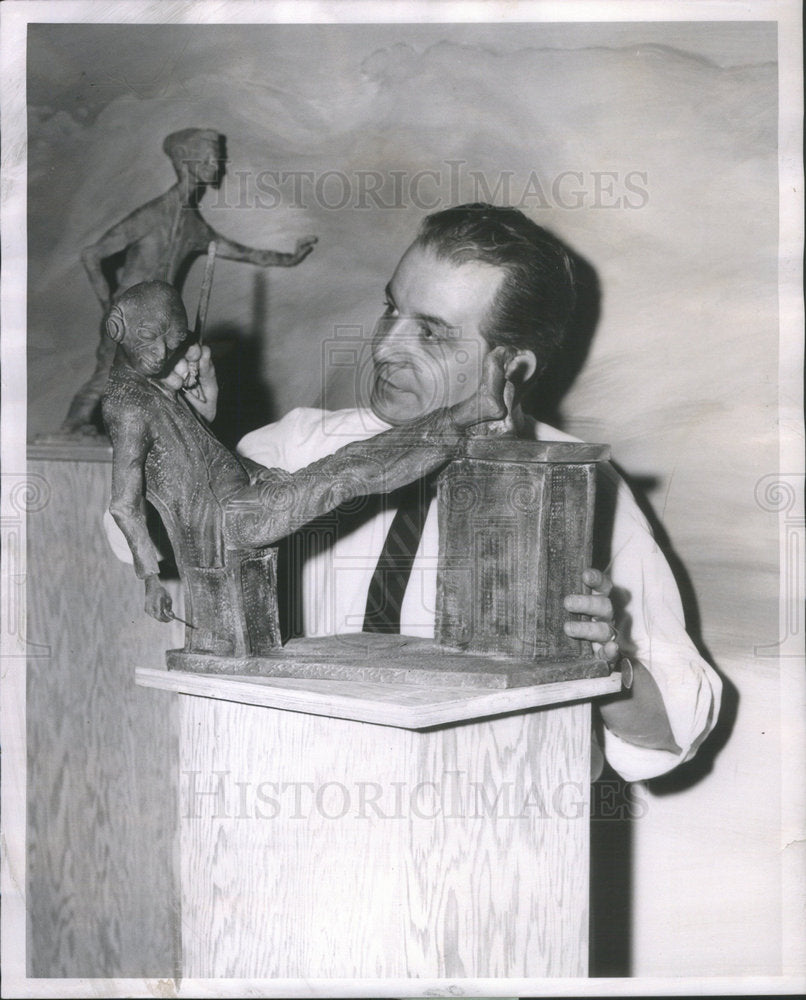 1963 Dr.Tibor Perenyo working at Chicago Natural History Museum. - Historic Images