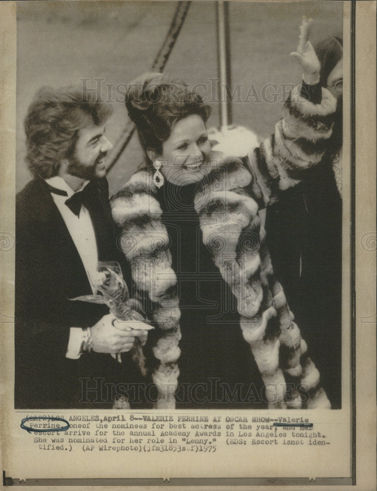 1975 Valerie Perrine American Film & Television Actress - Historic Images