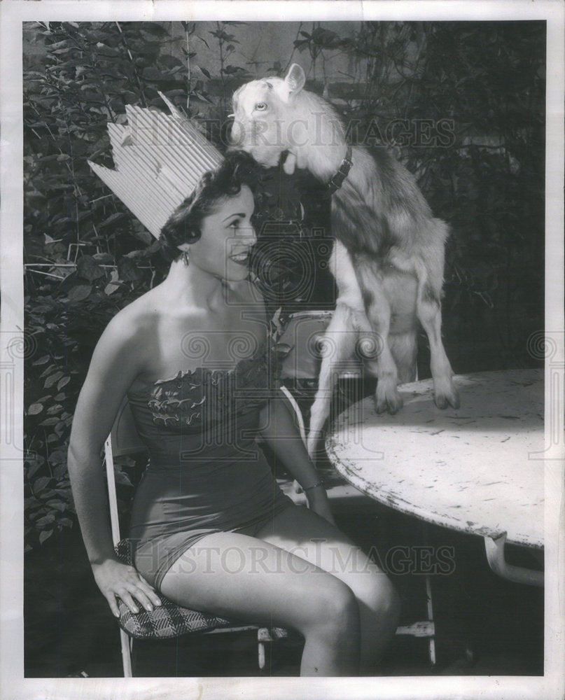 1954 Press Photo Mary Pastore Miss Pet Fair - Historic Images