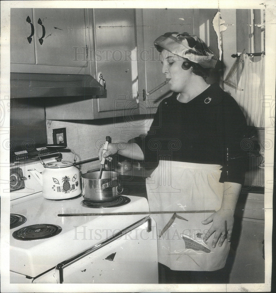 1964 Press Photo Arthur E Pew Strange Tribal Customs U.S President - Historic Images
