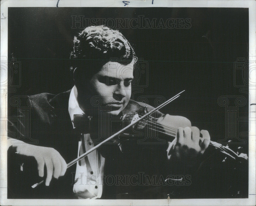 1976 Press Photo Itzhak Perlman Israel-American Violinist &amp; Conductor - Historic Images