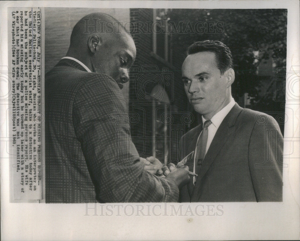 1963 Russian Interpreter Politschuk Talking With Detective - Historic Images