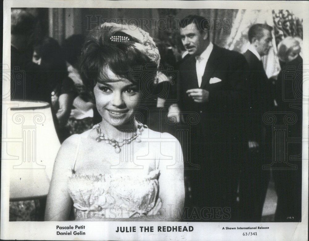 1964 Press Photo Pascale Petit & Daniel Gelin in "Julie the Redhead" - Historic Images