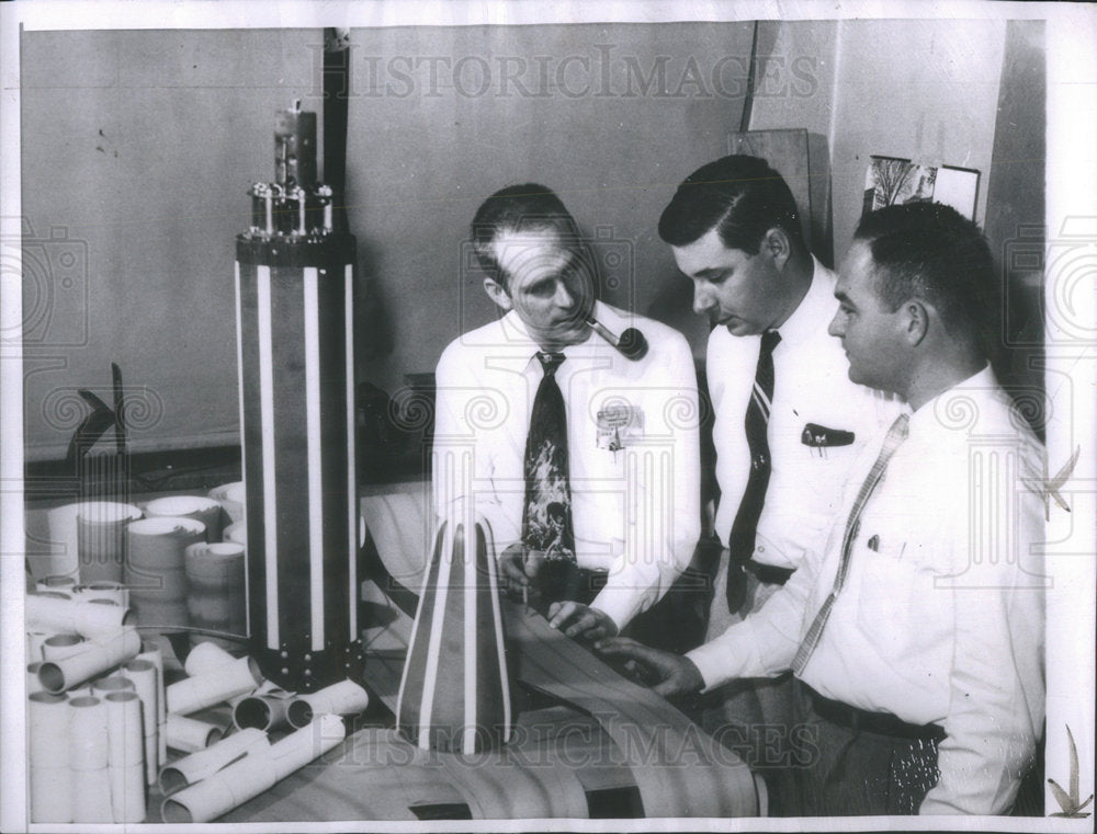 1958 Press Photo Ernest C. Ray - Historic Images