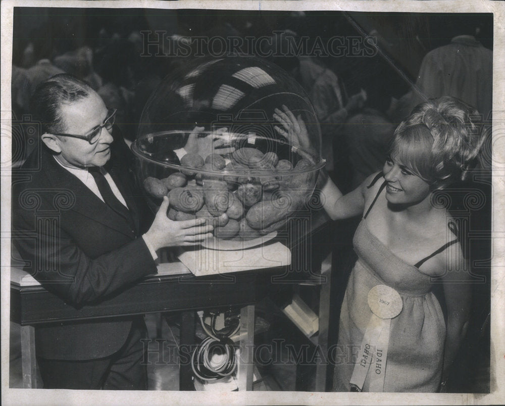 1968 Kenneth McKay ExecVP Chicago MercantileExchang Kristine Phillip - Historic Images