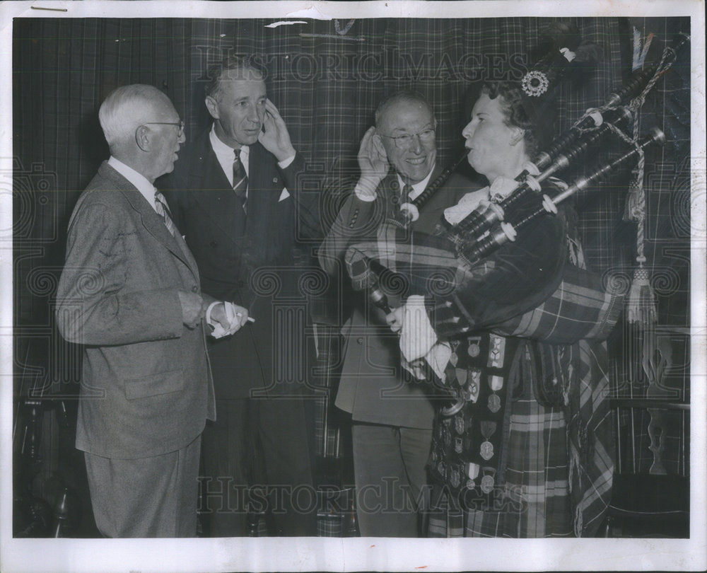 1956 Press Photo Bruce MacLeish Chairman Carson Pirie Scott  John T Pirie Pres - Historic Images