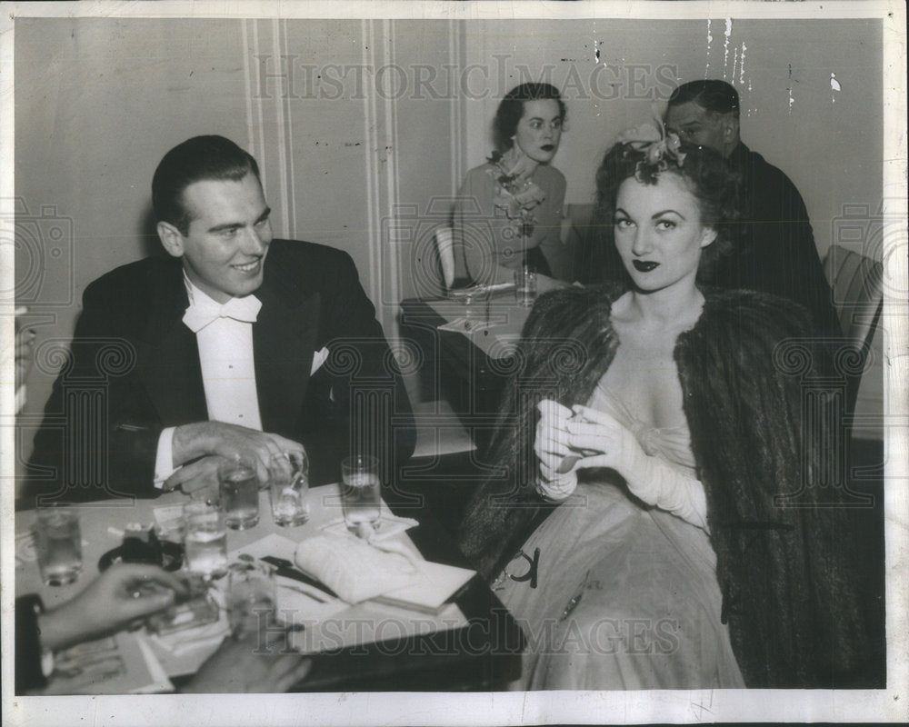 1948 Mr and Mrs James Murdock Opera Night Socialites - Historic Images