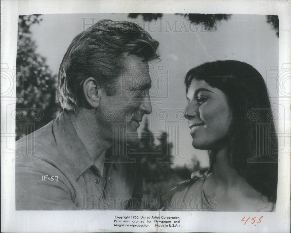 1956 Press Photo ELSA MARTINELLI ITALIAN ACTRESS MODEL KIRK DOUGLAS - Historic Images