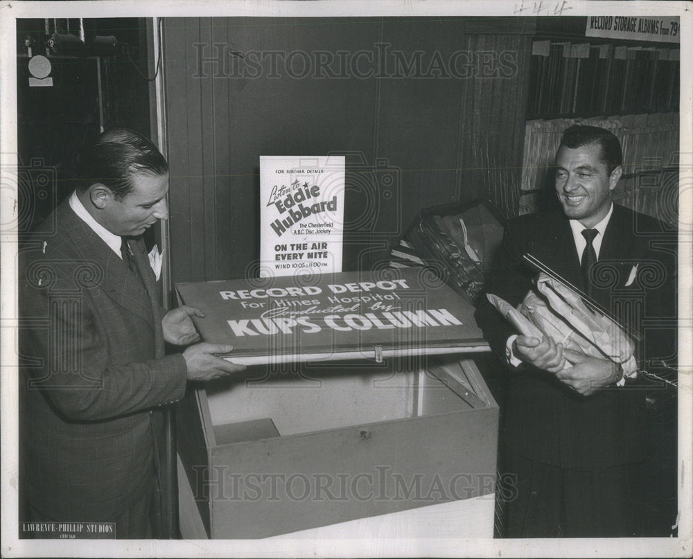 1946 Press Photo Recording Artist Martin Donating Record Collection Kups Column - Historic Images