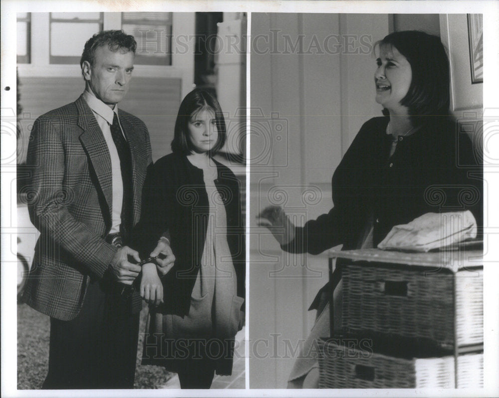 1995 Press Photo Kevin Dobson, Kellie Martin,actors - Historic Images
