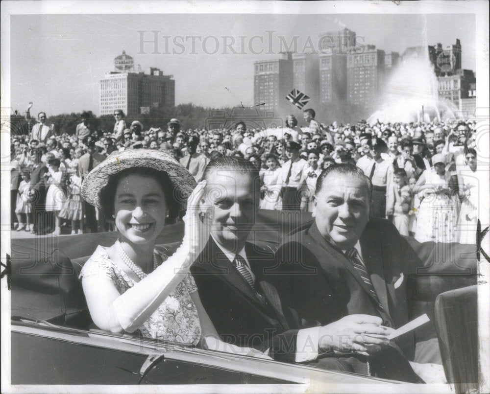 1960 Chicago's Queen For a Day Parade - Historic Images