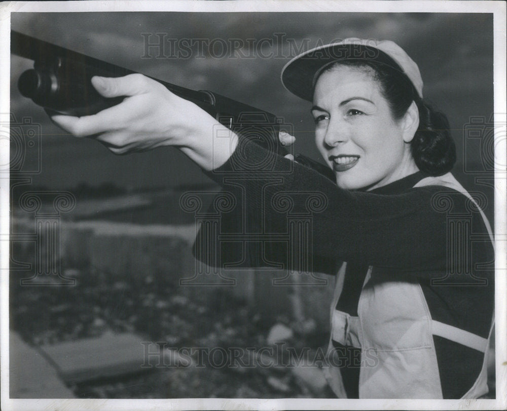 Press Photo Mrs. Leon Marshall Shooting on The Ranger - Historic Images