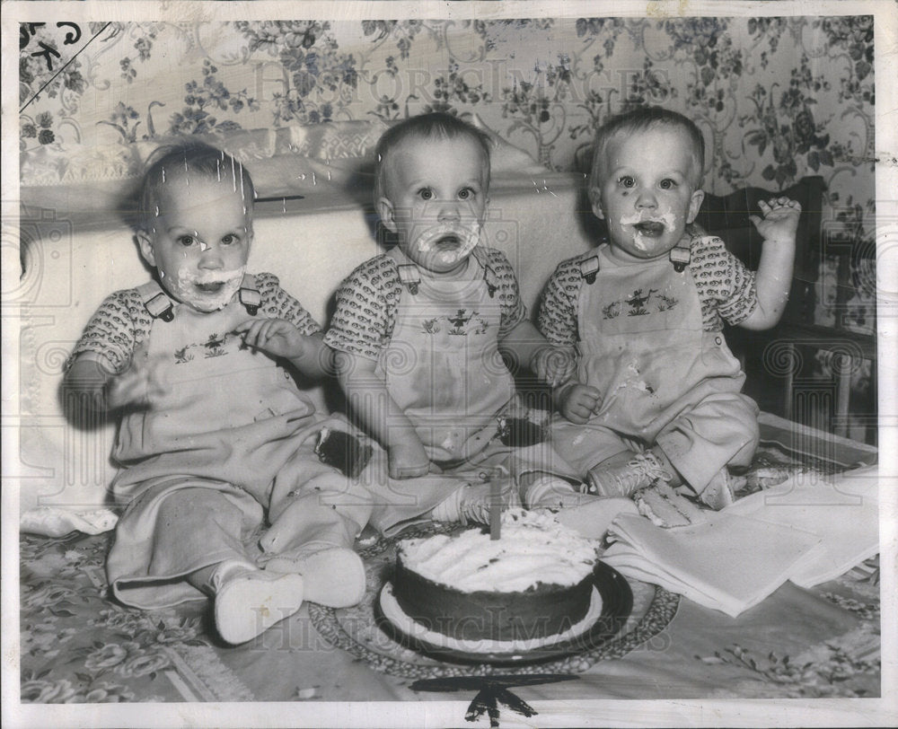 1950 Triplets Kristine, Karoline and Kathleen Mack Turn One - Historic Images