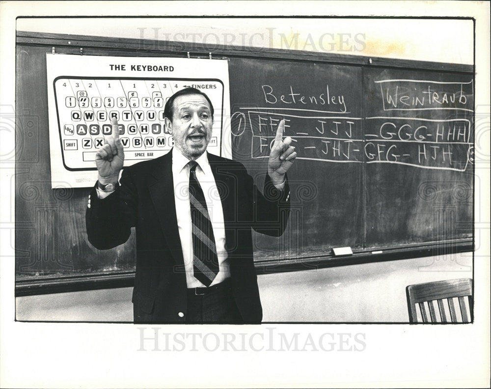 Larry Weintraub Chicago Reporter - Historic Images