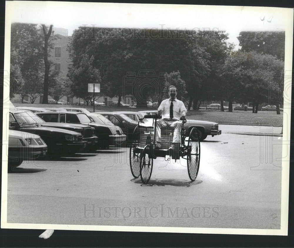 1987 Press Photo Reporter Larry Wientraub - Historic Images