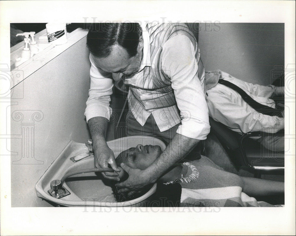 1988 Press Photo Larry Weintraub Reporter Chicago - Historic Images