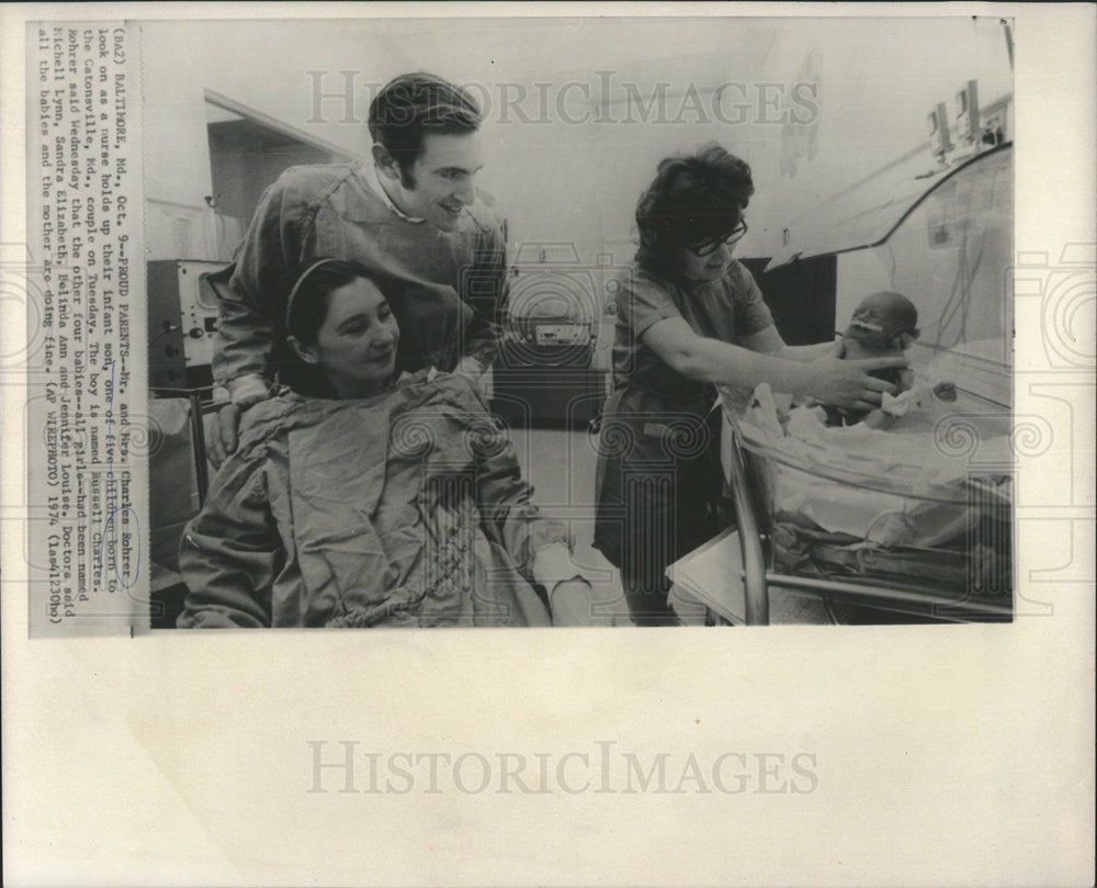 1974 Press Photo Mr and Mrs Charles Pahtel &amp; son Russel Charles - Historic Images