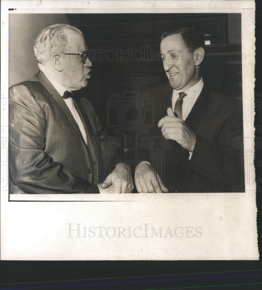 1964 Press Photo Sam Romano Before a Grand Jury in Springfield IL - Historic Images