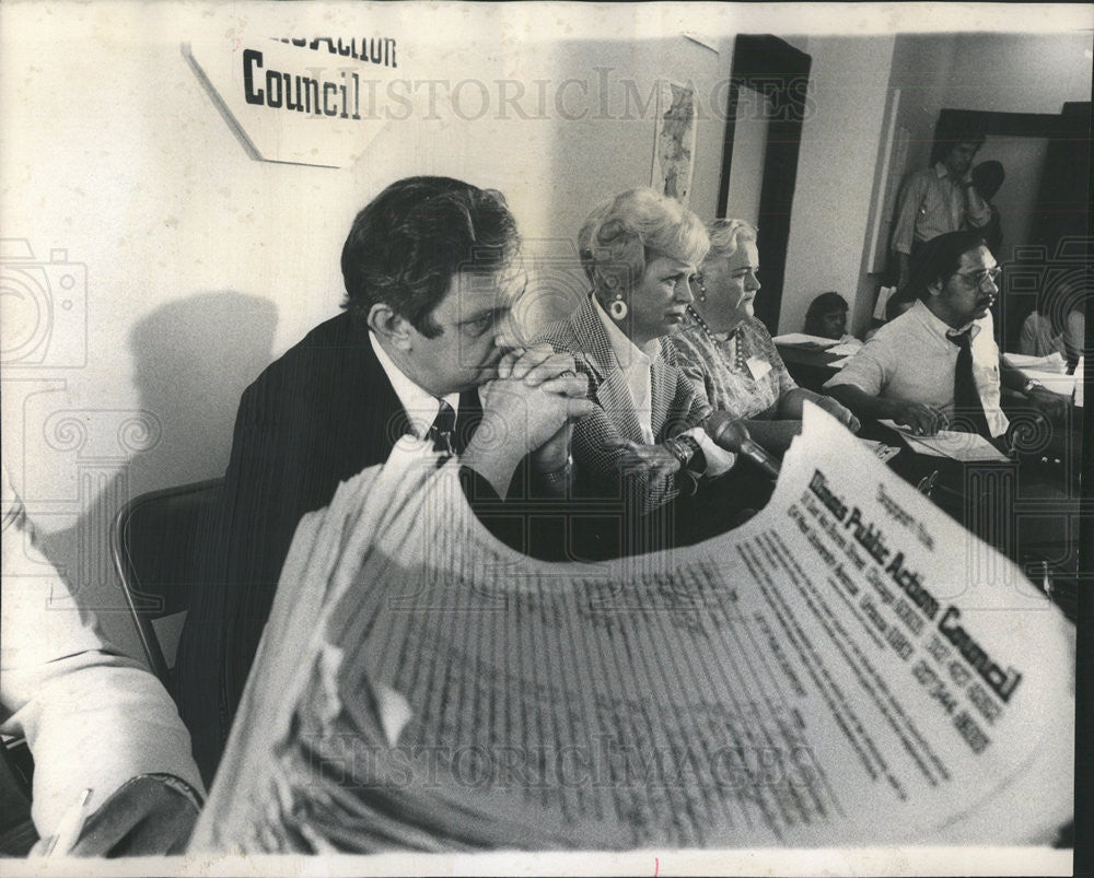1976 Press Photo C. Burton Nelson Helen Schmidt Illinois Public Action Council - Historic Images
