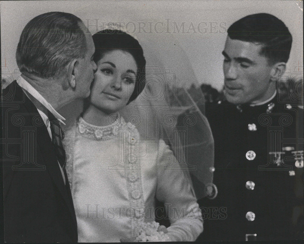 1967 Press Photo Pres. Lyndon B. Johnson, his daughter, the bride &amp; Charles Robb - Historic Images