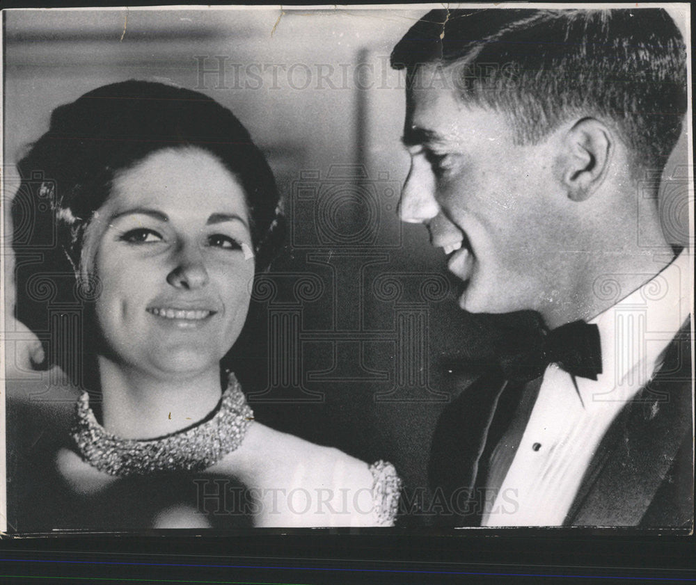 1967 Press Photo Captain Charles Robb Bride-to-be Lynda Byrd Johnson Rehearsal - Historic Images