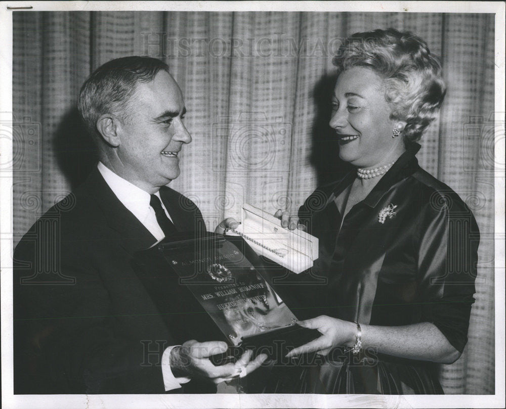 1959 Press Photo Mrs. William Romanoff president Women auxiliary Hektoen O&#39;Keefe - Historic Images