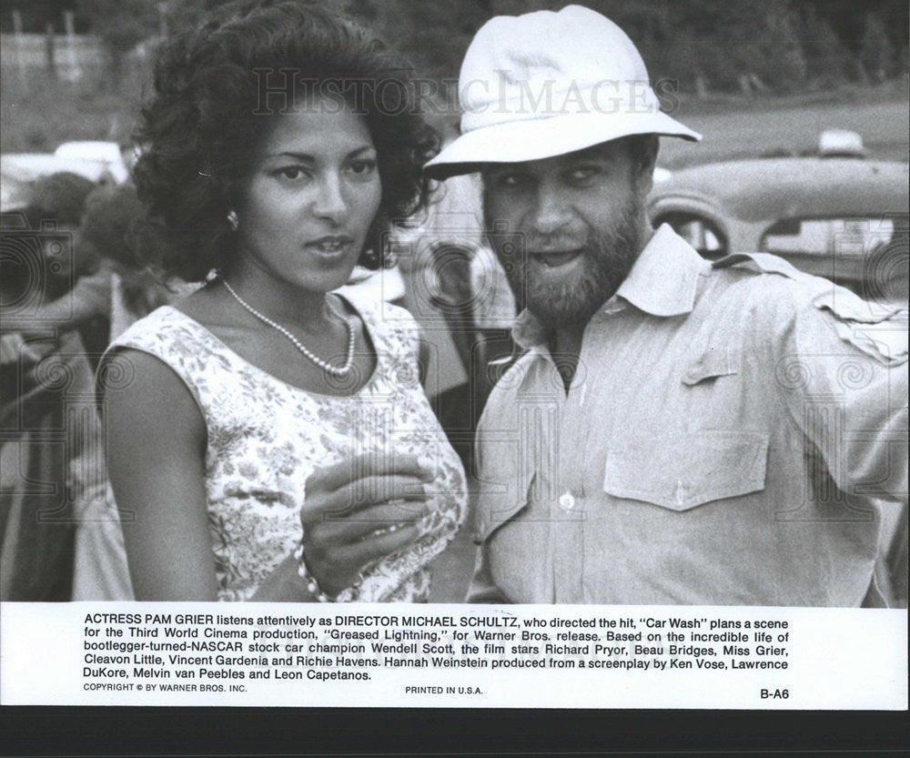 1977 Press Photo Michael Schultz American Film Director &amp; Producer - Historic Images