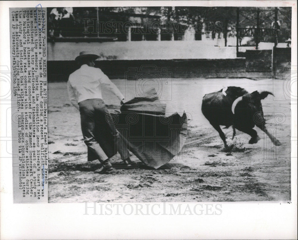 1964 Press Photo Mexico&#39;s famed Matador Fermin Rivera recent bullfight - Historic Images