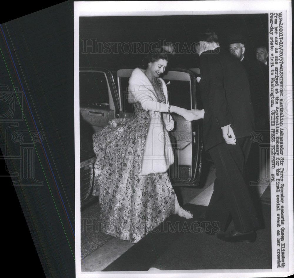 1957 Press Photo Queen Elizabeth Australian Ambassador Sir Percy Spender Embassy - Historic Images