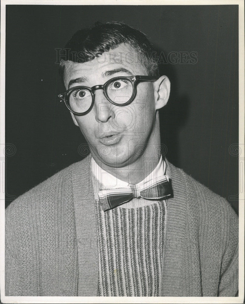 Press Photo John Christ Enter Laughing Broadway Comedy - Historic Images