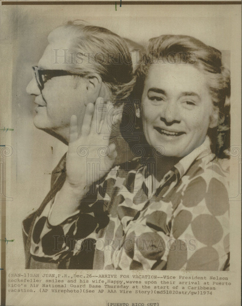 1974 Press Photo United States Vice President Nelson Rockefeller &amp; Wife - Historic Images