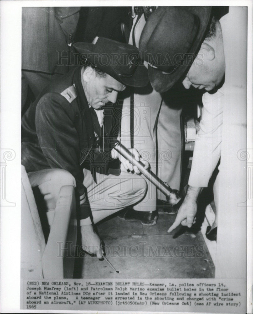 1965 Press Photo Police Officers Lt. Joseph Munfrey And Patrolman Ralph Marine - Historic Images