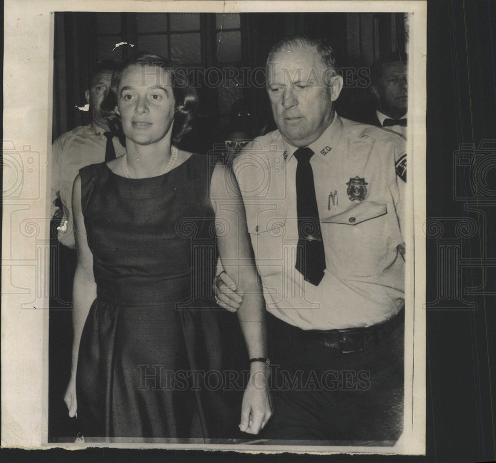 1964 Press Photo Mrs. Nelson &quot;Happy&quot; Rockefeller leaves court custody hearing - Historic Images