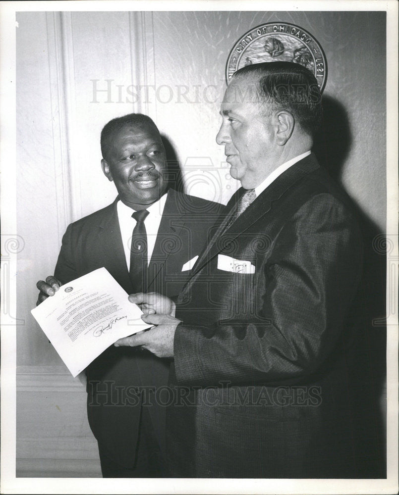 1961 Press Photo William Robinson Richard Daley - Historic Images