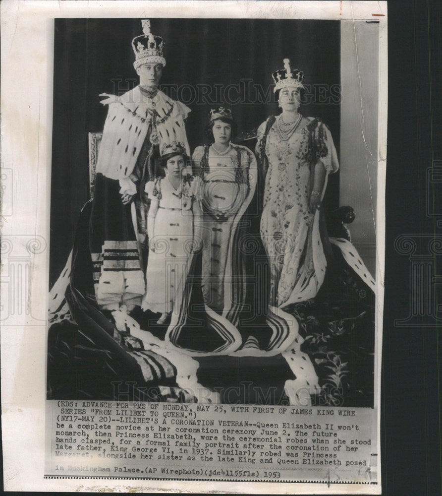 1937 Press Photo England's King George VI And Family In Formal Ceremonial Robes - Historic Images
