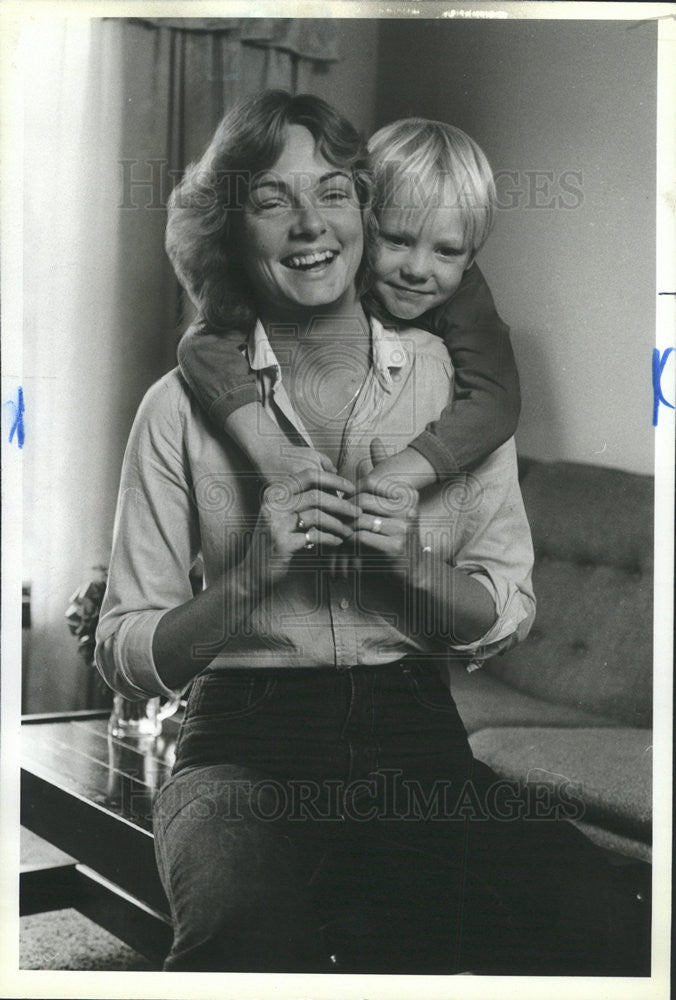 1981 Press Photo AMY DRISCOLL TOXIC SHOCK SYNDROME PATIENT SON DANNY - Historic Images