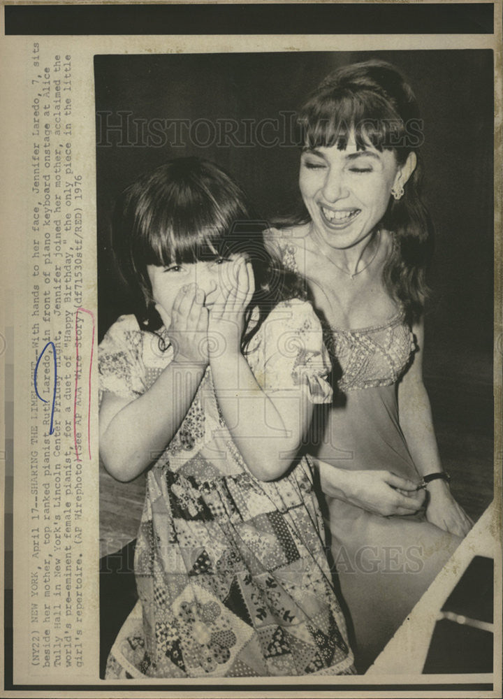 1976 Press Photo RUTH LAREDO AMERICAN PIANIST DAUGHTER JENNIFER LAREDO - Historic Images