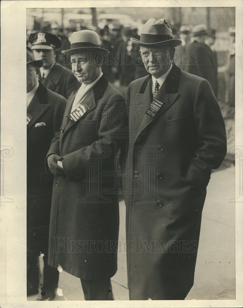 1936 Press Photo Alderman John Clark and Mayor Edward Kelly at funeral - Historic Images