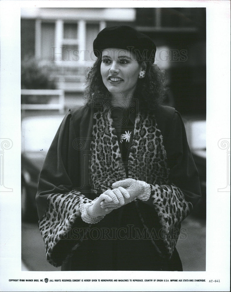 1988 Press Photo Geena Davis  stars in &quot;The Accidental Tourist&quot; - Historic Images