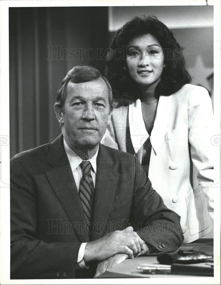 1991 Press Photo Roger Mudd Connine Chung Co-Anchors Report On Teenagers - Historic Images