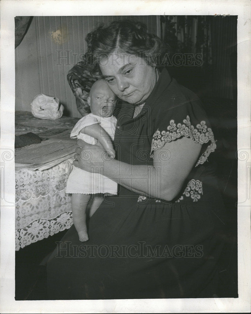 1952 Press Photo Mrs Mary Petersen - Historic Images