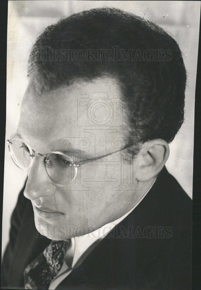 1946 Press Photo Eugene Malek American Conductor Opera Musician Chicago Illinois - Historic Images