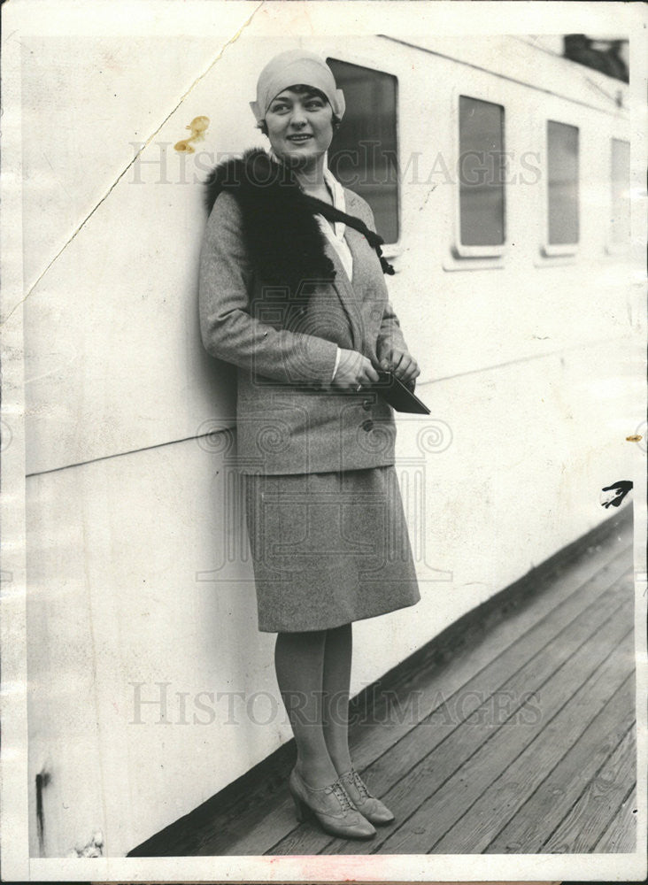 1928 Press Photo Photo shows Aileen Riggin famous swimmer. - Historic Images