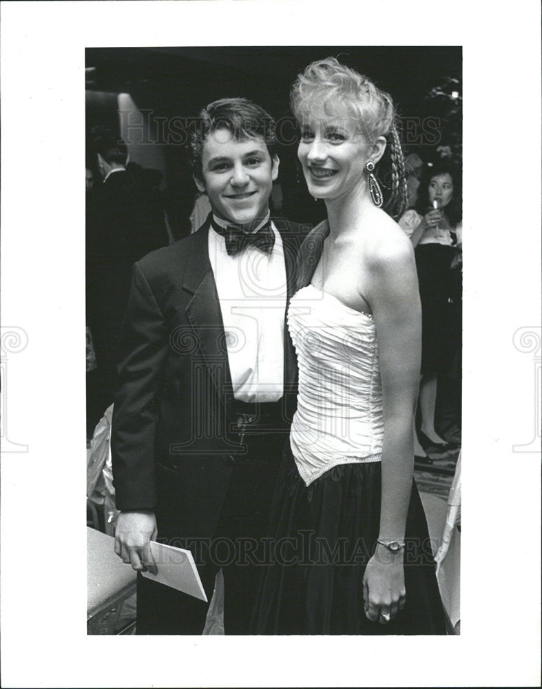 1992 Press Photo FRED SAVAGE AMERICAN ACTOR DIRECTOR ANN ARMSTRONG - Historic Images