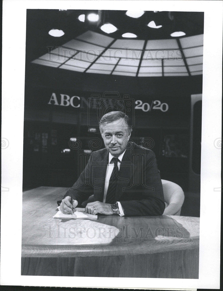 Press Photo Hugh Malcolm Downs Host 20/20 - Historic Images