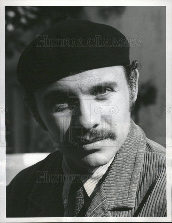 1976 Press Photo Hector Elizondo Popi Film Actor - Historic Images