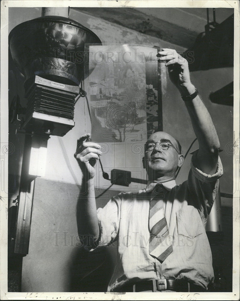 1939 Press Photo Dr Walter Chute Shedd Aquarium - Historic Images