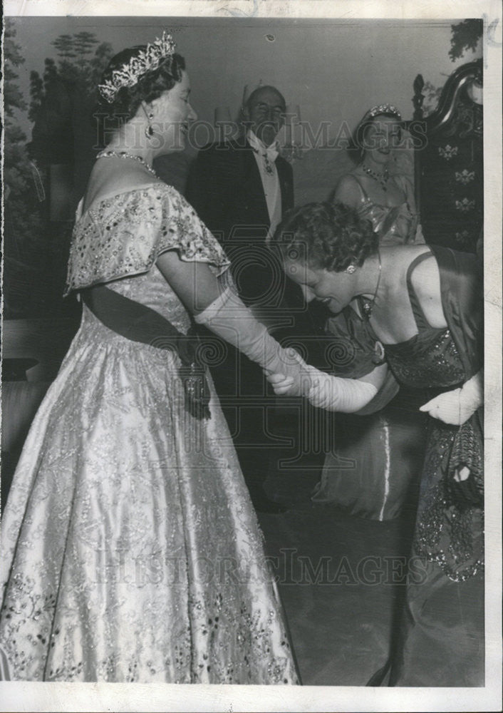 1954 Press Photo QUEEN MOTHER ELIZABETH MRS. EARL WARREN - Historic Images